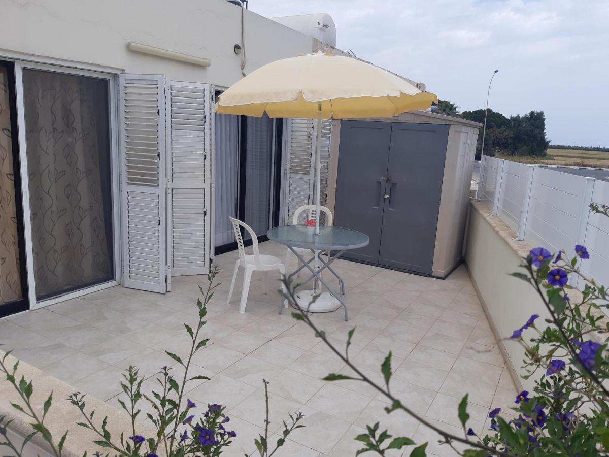 House Near The Beach Перволия Екстериор снимка